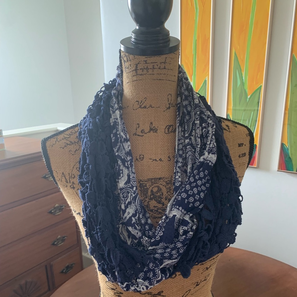 Infinity scarf